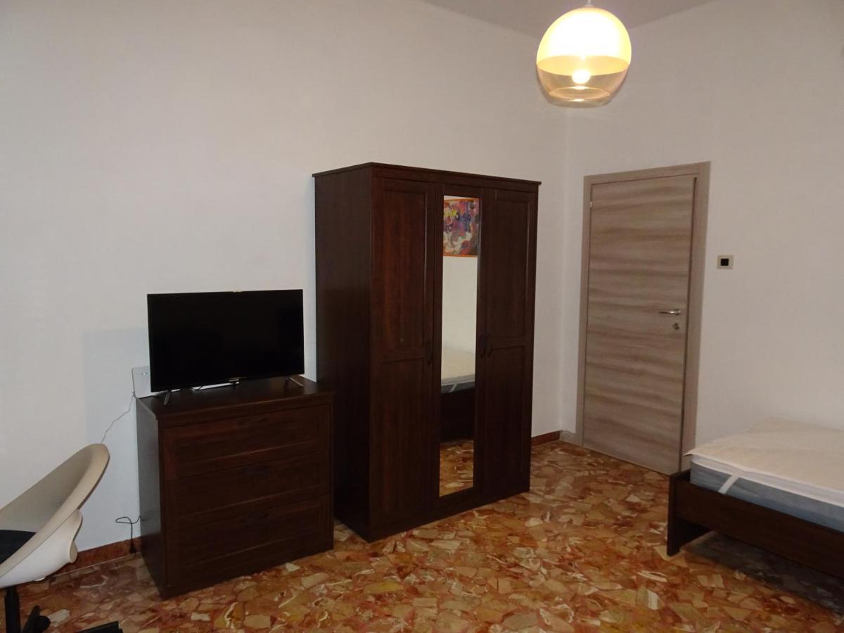 Apartamento Trilocale Alla Lunetta Bolonia Exterior foto