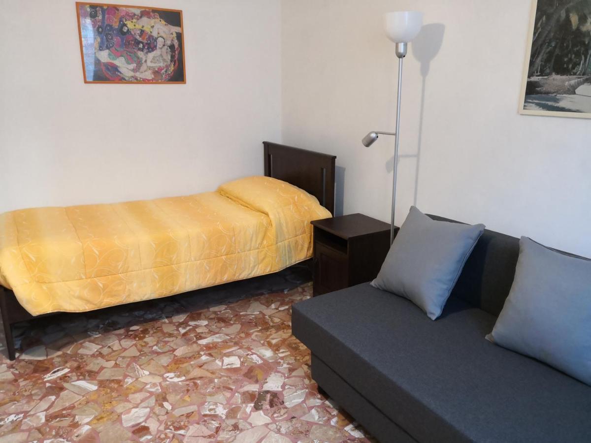 Apartamento Trilocale Alla Lunetta Bolonia Exterior foto