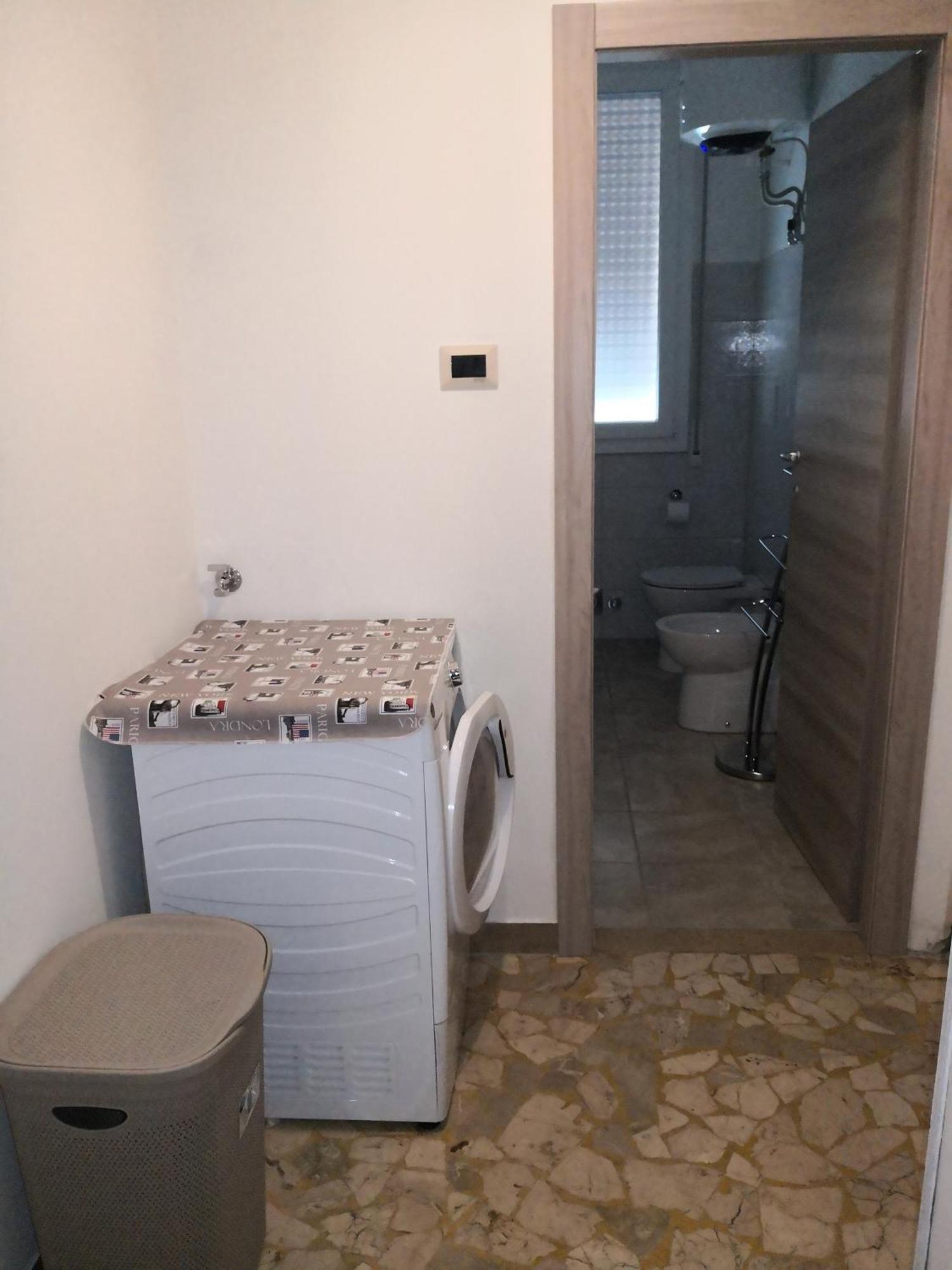 Apartamento Trilocale Alla Lunetta Bolonia Exterior foto